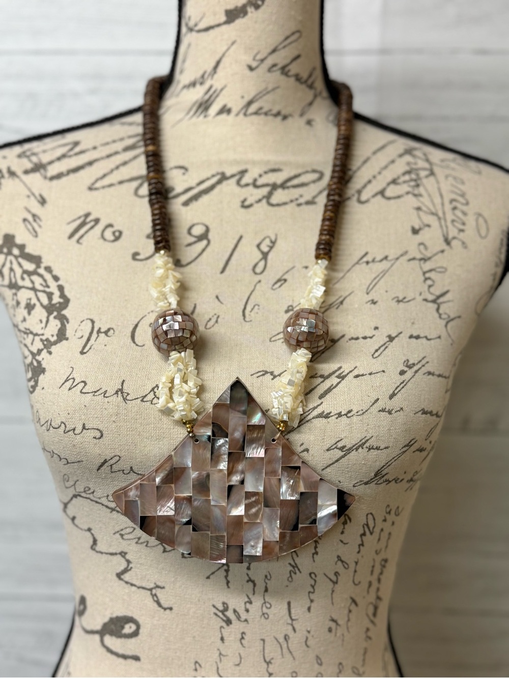 Vintage Mosaic Shell Abalone Mother of Pearl Necklace